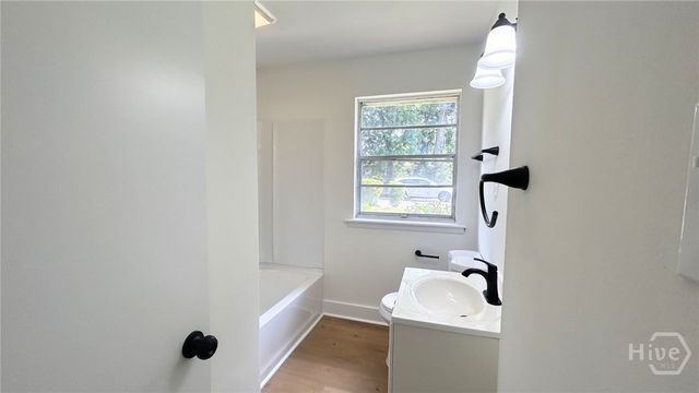 413 Barnhill Drive, Savannah, GA 31406