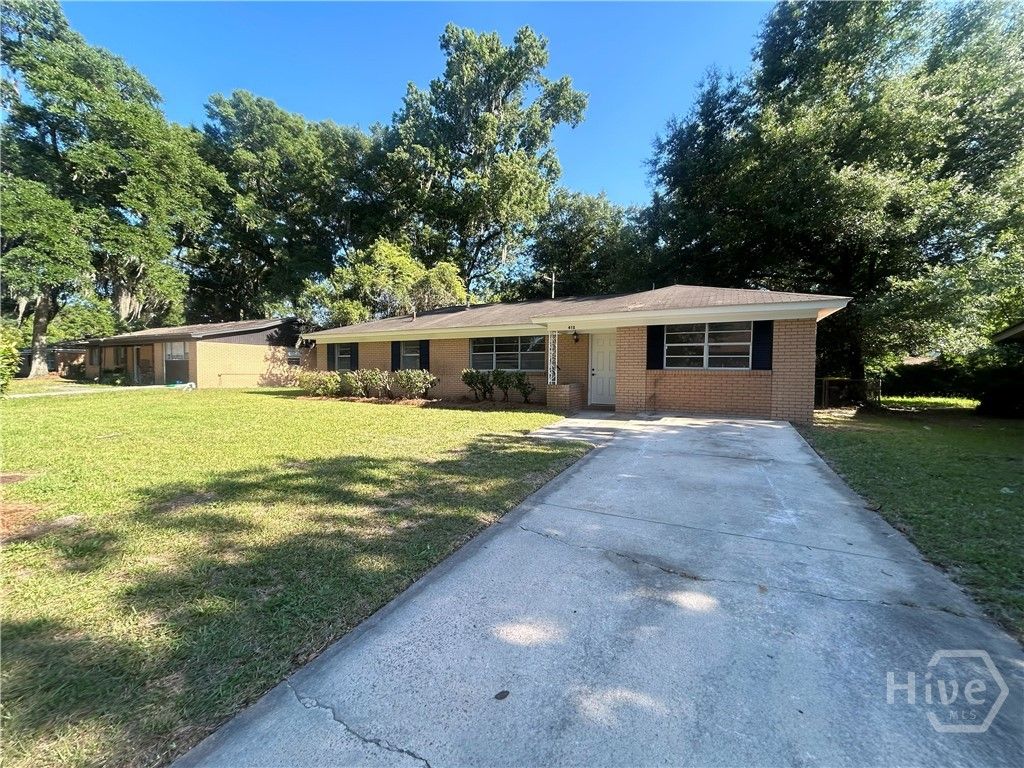 Image 2 of property listing at 413 Barnhill Drive, Savannah, GA 31406
