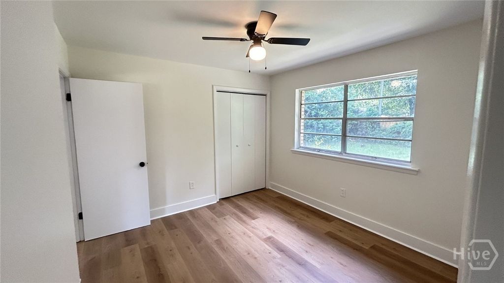 Image 5 of property listing at 413 Barnhill Drive, Savannah, GA 31406