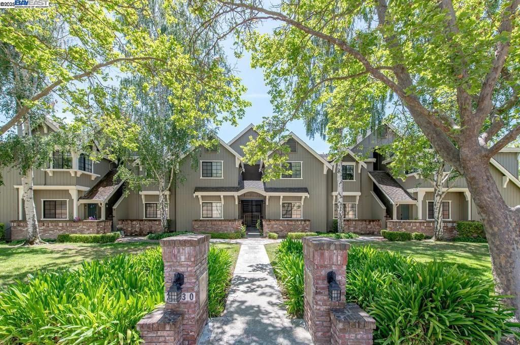 2030 Canyon Woods Drive F, San Ramon, CA 94583