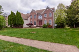 2 Deborah Dr, Franklin Twp., NJ 08873