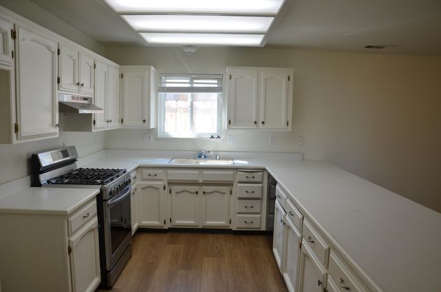 634 W Vassar Avenue, Visalia, CA 93277