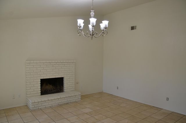 634 W Vassar Avenue, Visalia, CA 93277