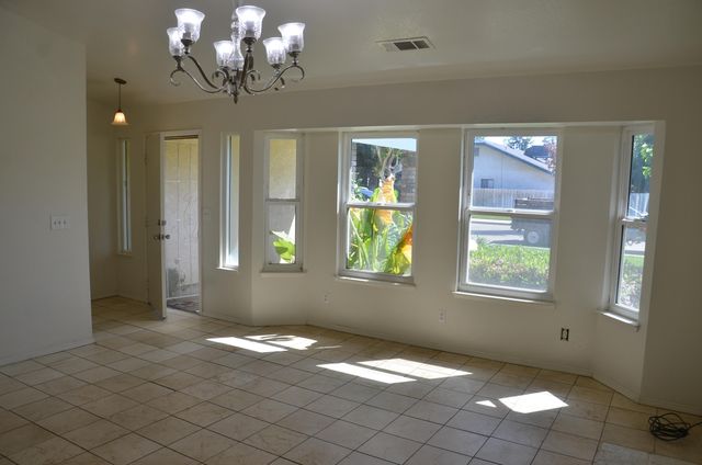 634 W Vassar Avenue, Visalia, CA 93277