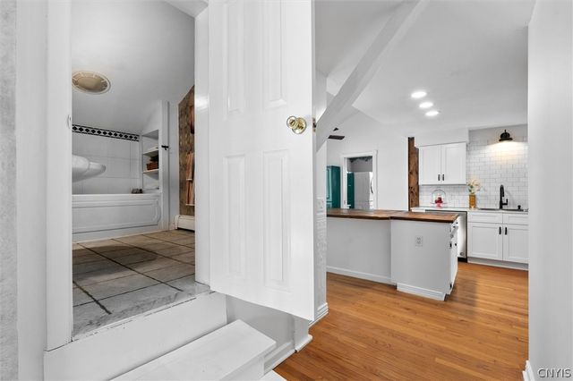 102 Meyers Road, Salina, NY 13088