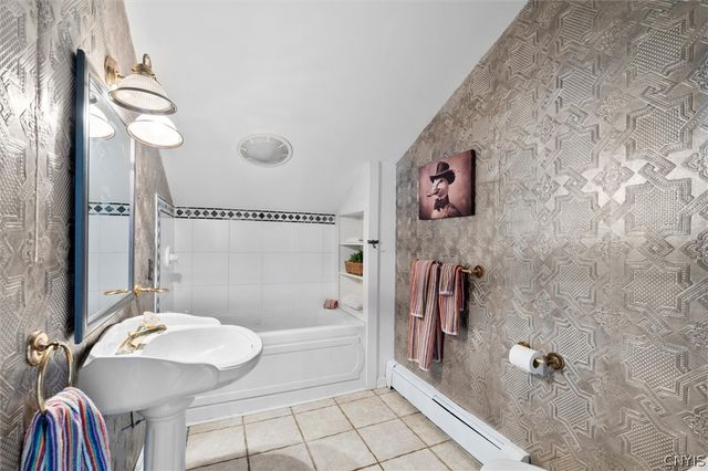 102 Meyers Road, Salina, NY 13088