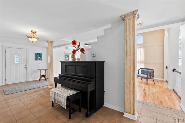 102 Meyers Road, Salina, NY 13088