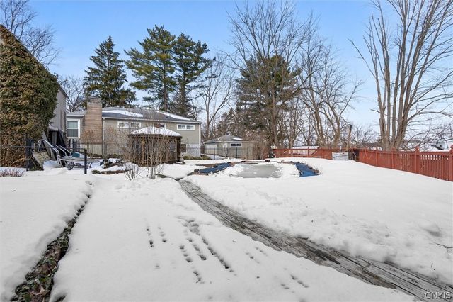 102 Meyers Road, Salina, NY 13088