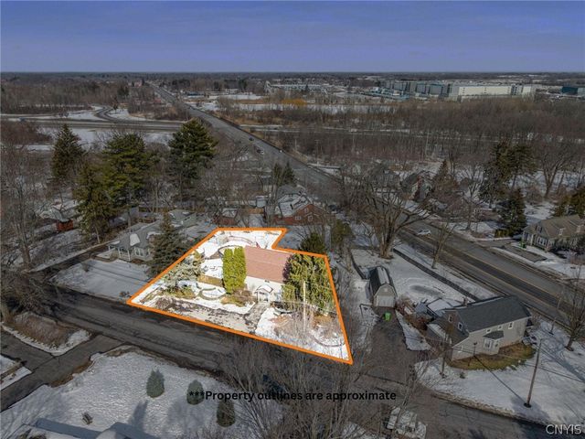 102 Meyers Road, Salina, NY 13088