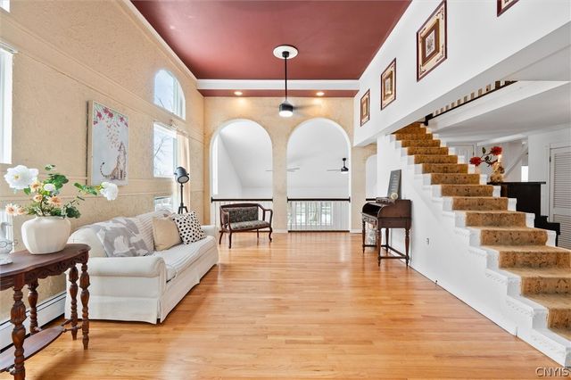 102 Meyers Road, Salina, NY 13088