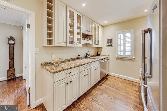 4831 CALVERT ST NW, Washington, DC 20007