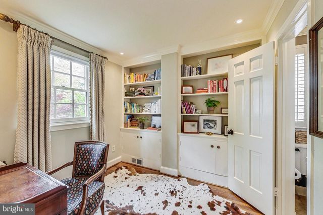 4831 CALVERT ST NW, Washington, DC 20007