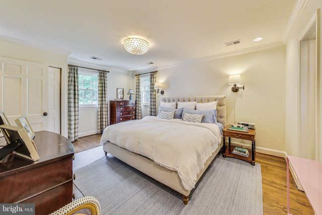 4831 CALVERT ST NW, Washington, DC 20007