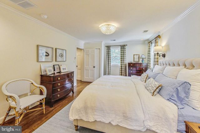 4831 CALVERT ST NW, Washington, DC 20007