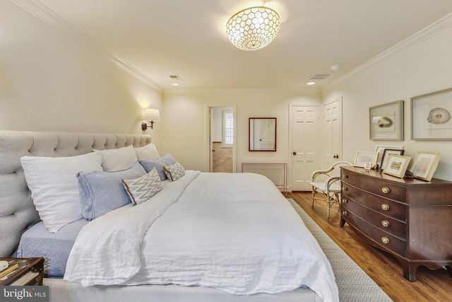 4831 CALVERT ST NW, Washington, DC 20007