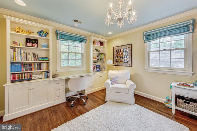 4831 CALVERT ST NW, Washington, DC 20007