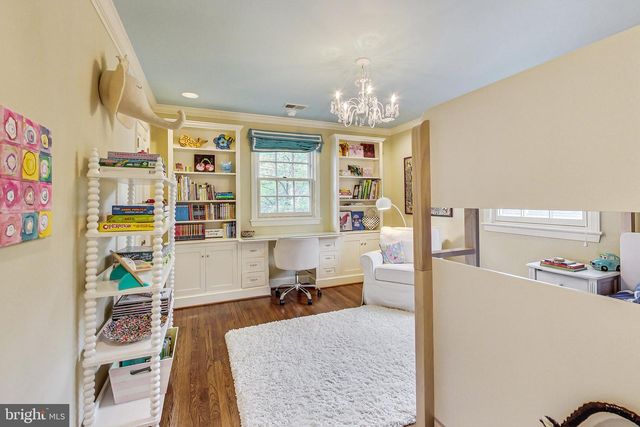 4831 CALVERT ST NW, Washington, DC 20007
