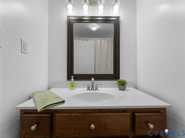 3007 River Rd, Hopewell, VA 23860