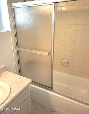 100 Silver Beach Ave Apt 202, Daytona Beach, FL 32118