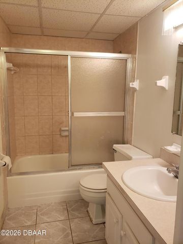 100 Silver Beach Ave Apt 202, Daytona Beach, FL 32118