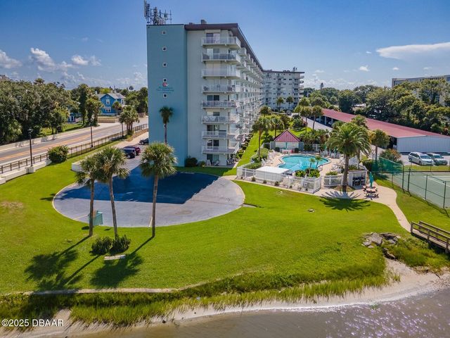 100 Silver Beach Ave Apt 202, Daytona Beach, FL 32118