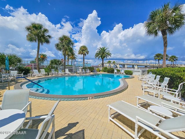 100 Silver Beach Ave Apt 202, Daytona Beach, FL 32118