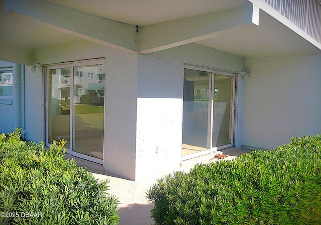 100 Silver Beach Ave Apt 202, Daytona Beach, FL 32118