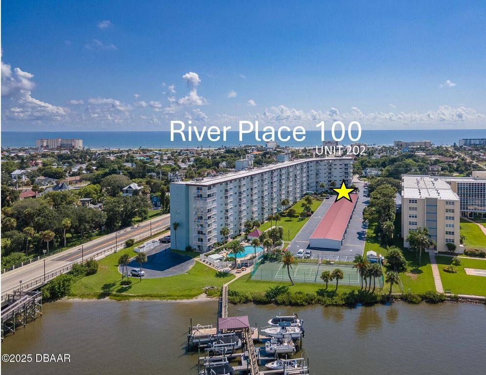 100 Silver Beach Ave Apt 202, Daytona Beach, FL 32118