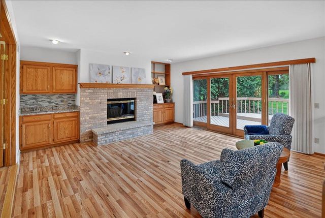 2 Plover Circle, Madison, WI 53717
