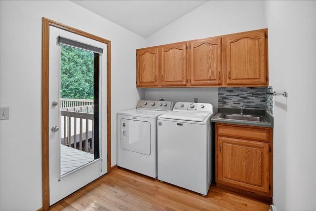2 Plover Circle, Madison, WI 53717