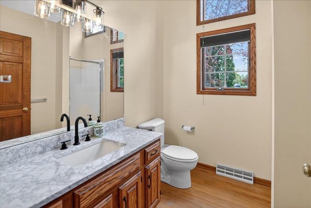 2 Plover Circle, Madison, WI 53717