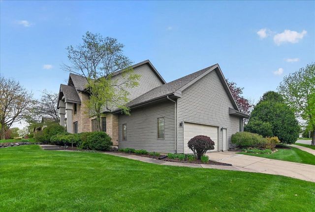 2 Plover Circle, Madison, WI 53717