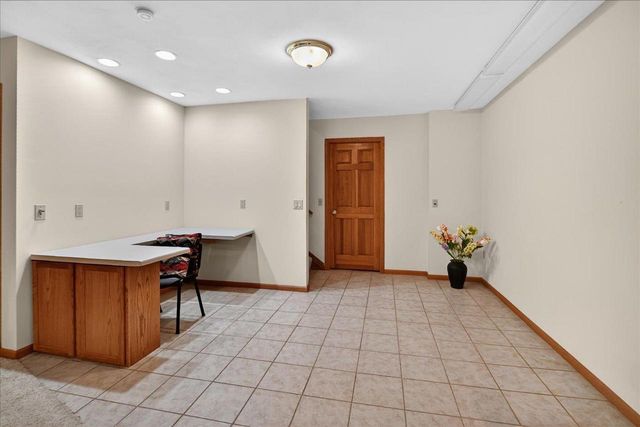 2 Plover Circle, Madison, WI 53717