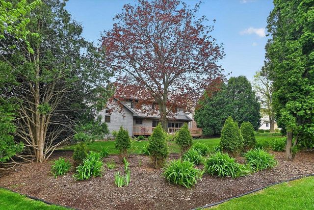 2 Plover Circle, Madison, WI 53717