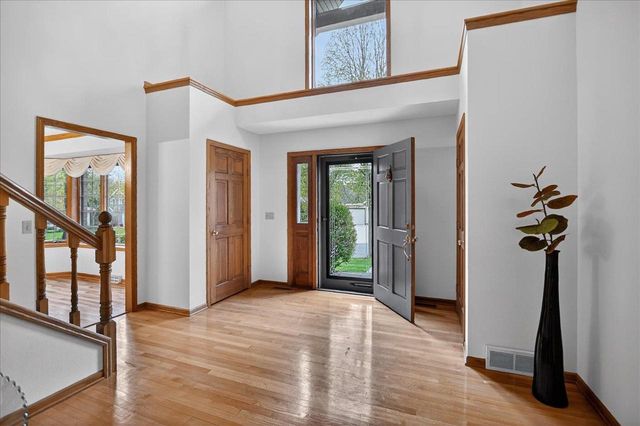 2 Plover Circle, Madison, WI 53717