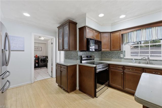 3800 Shoreline DR, Portsmouth, VA 23703