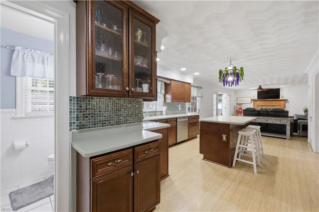 3800 Shoreline DR, Portsmouth, VA 23703