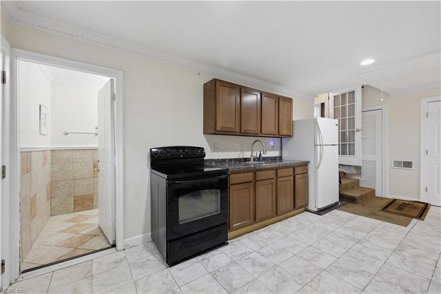 3800 Shoreline DR, Portsmouth, VA 23703