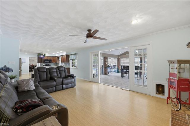 3800 Shoreline DR, Portsmouth, VA 23703