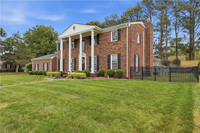 3800 Shoreline DR, Portsmouth, VA 23703