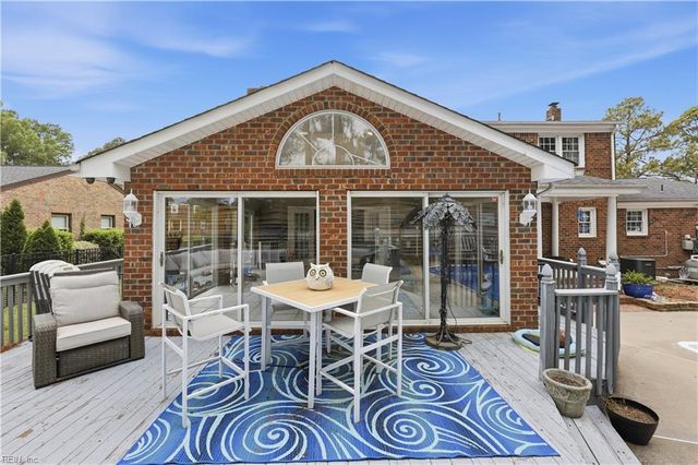 3800 Shoreline DR, Portsmouth, VA 23703