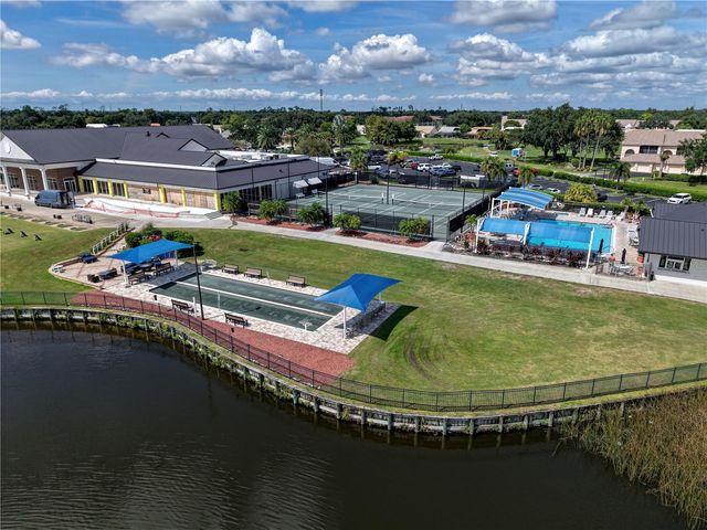 6802 DREWRYS BLUFF, Bradenton, FL 34203