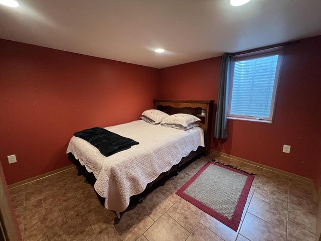 5324 W Allerton AVENUE, Greenfield, WI 53220