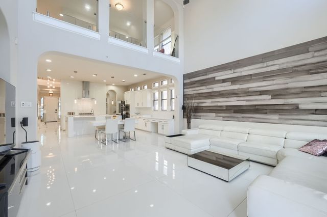 2246 Longview Road, Irving, TX 75063