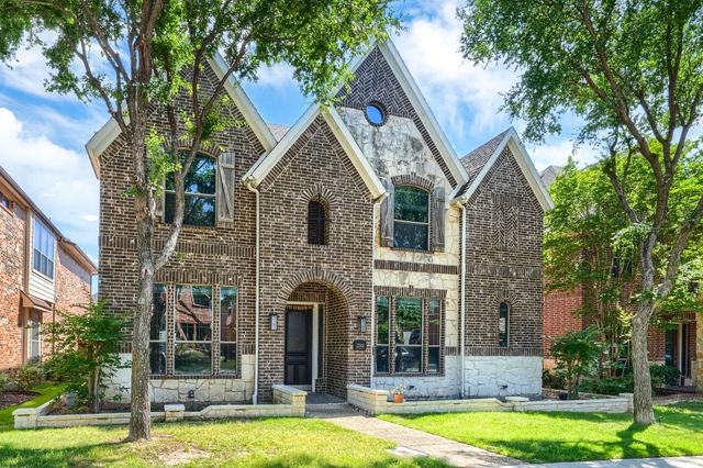2246 Longview Road, Irving, TX 75063