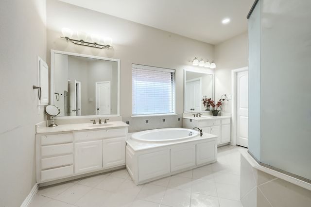 2246 Longview Road, Irving, TX 75063