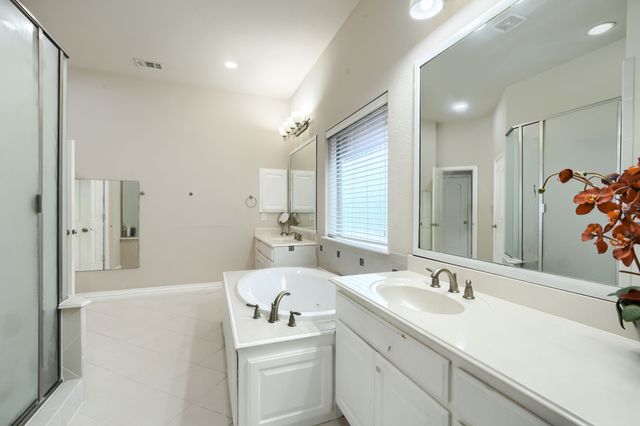 2246 Longview Road, Irving, TX 75063