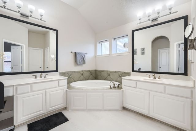 2246 Longview Road, Irving, TX 75063