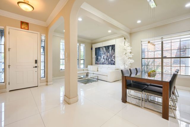 2246 Longview Road, Irving, TX 75063