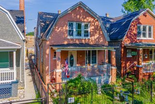 833 N Keystone Avenue, Chicago, IL 60651